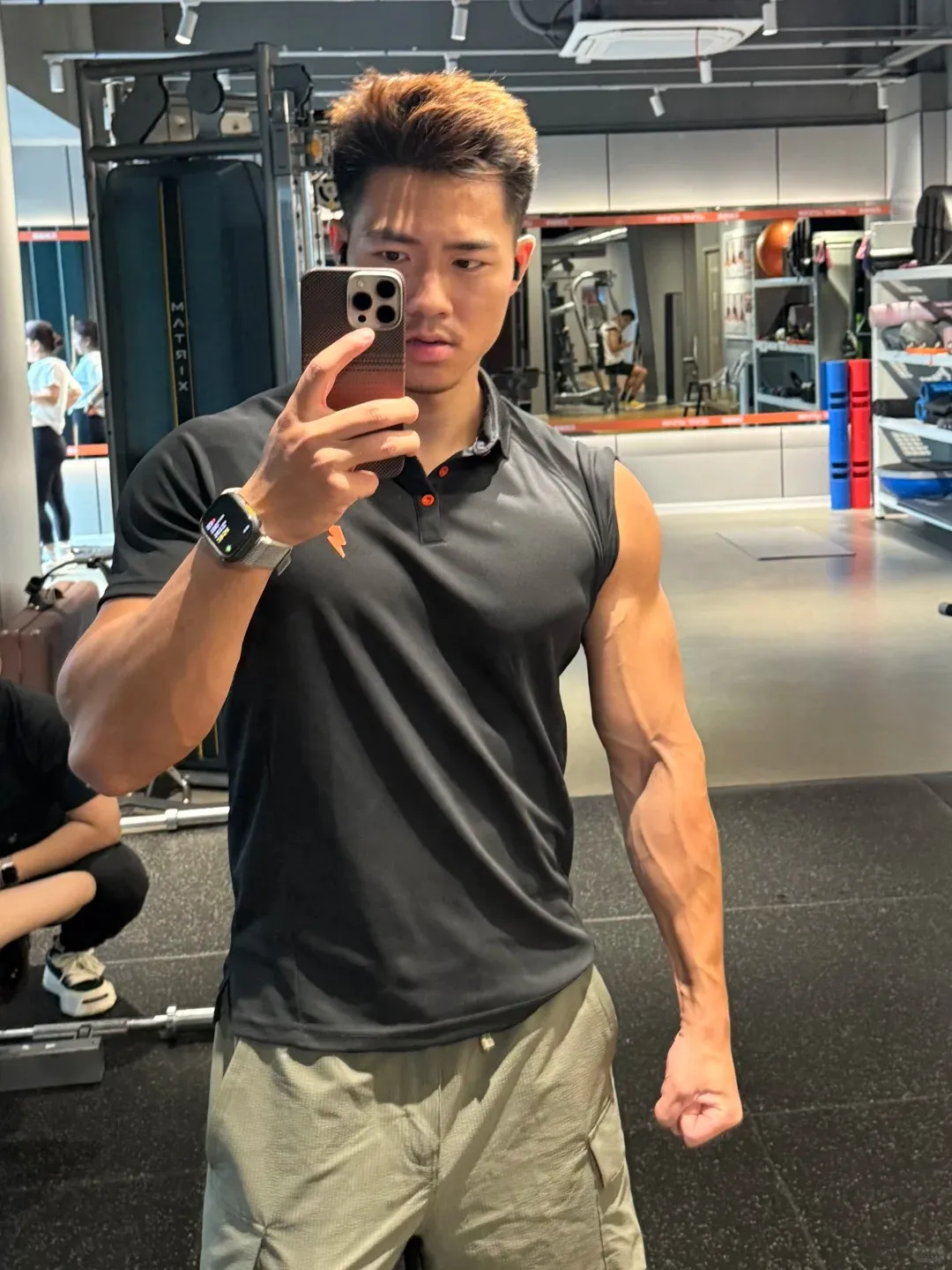 被这个乐刻肌肉教练帅晕，简直就是行走的荷尔蒙啊！